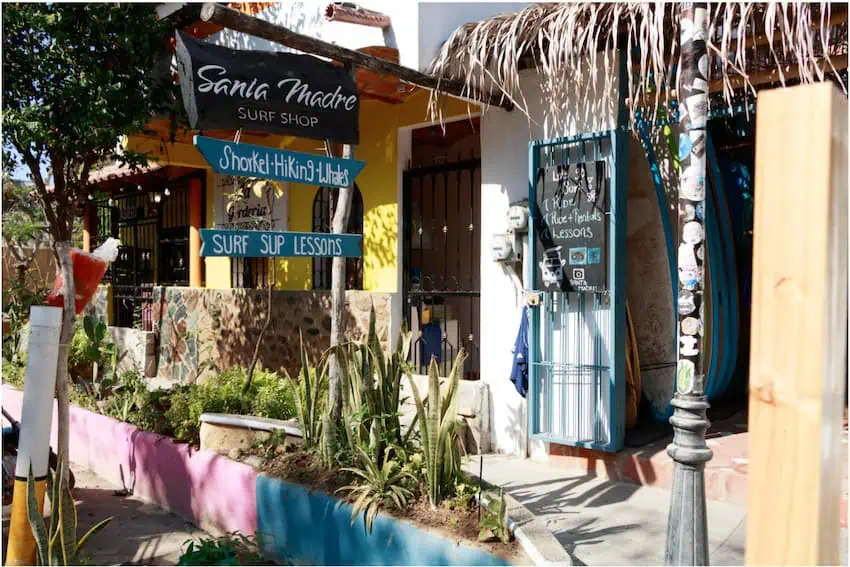 Located in the Riviera Nayarit, in the municipality of Bahía de Banderas and just 5 kilometers from the Magical Town of Sayulita, San Francisco, better known as San Pancho, is a destination that fuses the tranquility of nature with cultural richness.